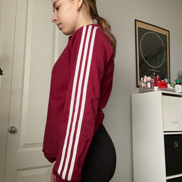 Red adidas pull over - Picture 2 of 3